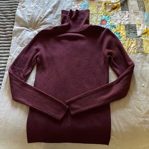 Bridge & Burn Burgandy Merino Wool Turtleneck, Size Small